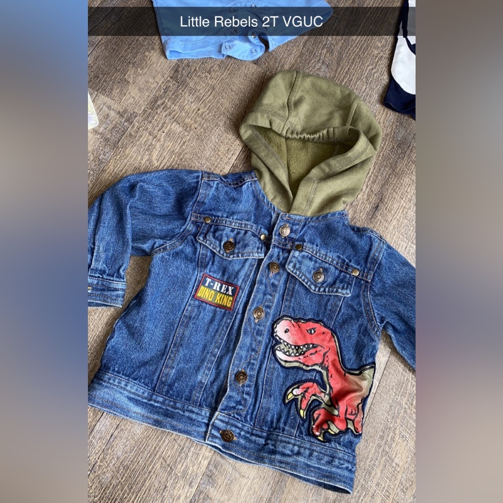 2T Little Rebel T-Rex Dino King hooded jean jacket Dinosaur GUC